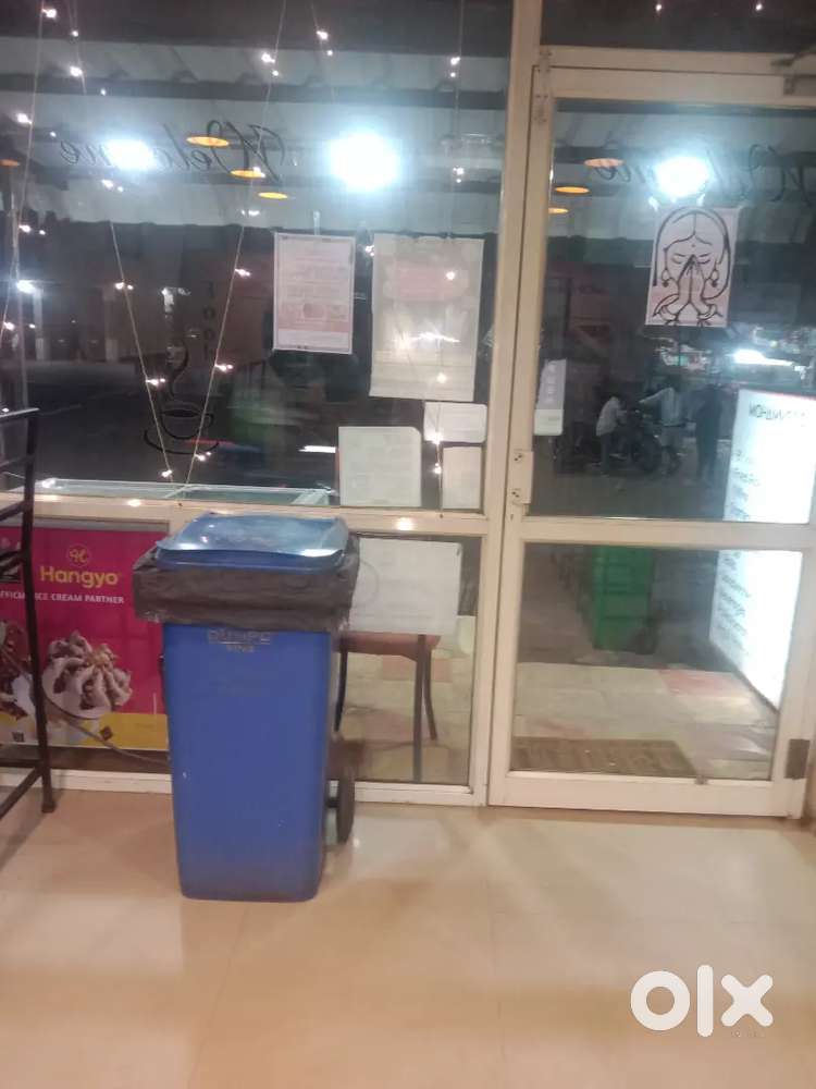 Momos chef required for a cafe