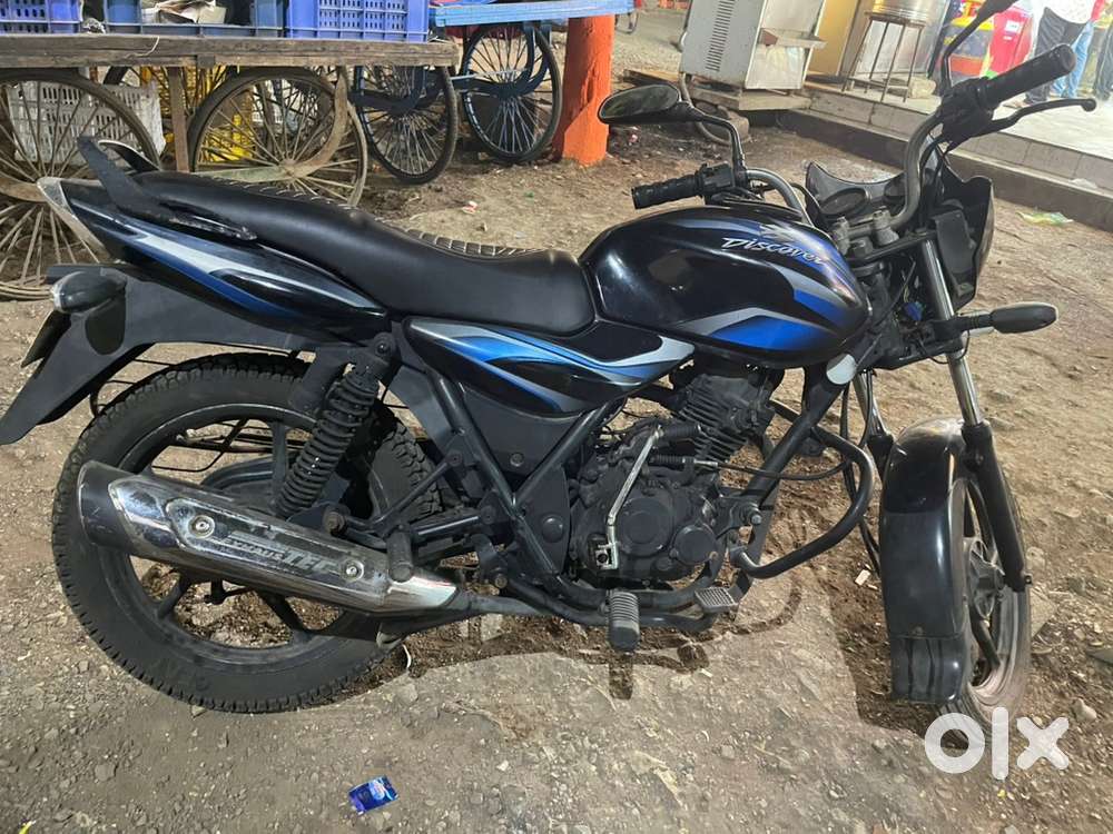 Good condition blue colour Bajaj Discover Bike