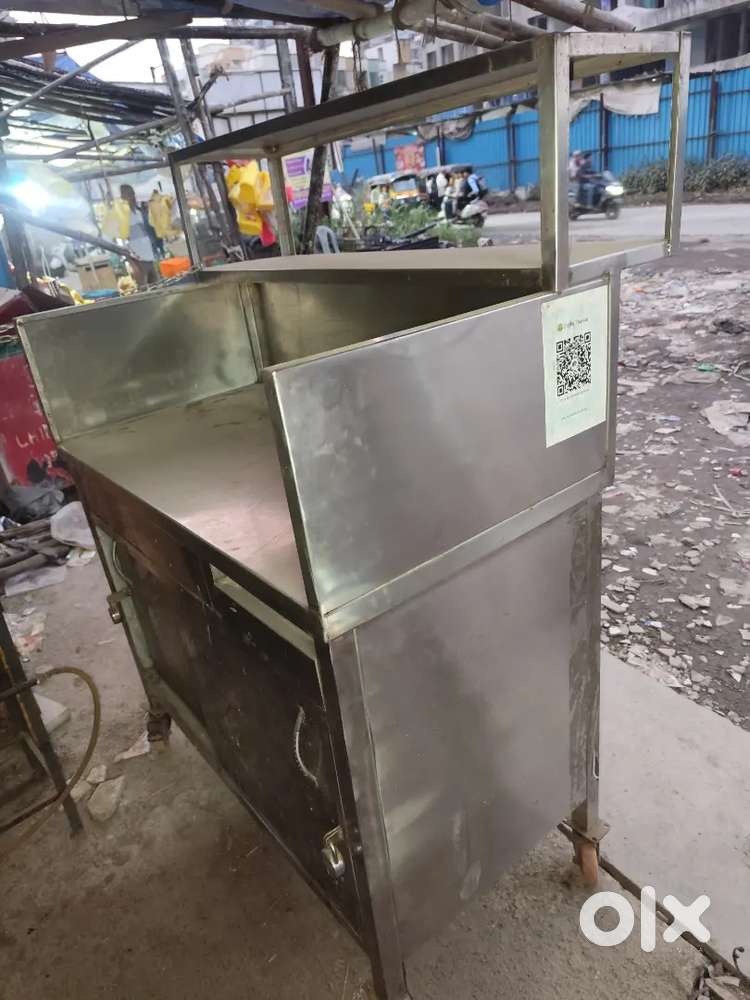 Food Stall Ideal for Pani puri sandwich and Vada paav