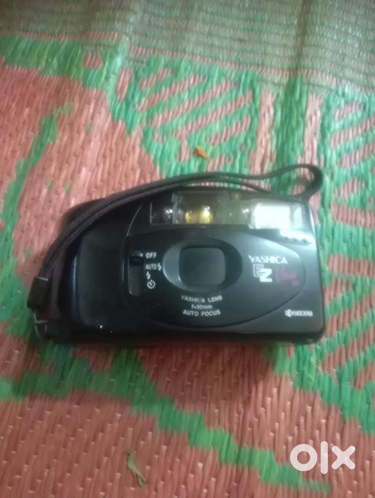 yashica camera bechna hai