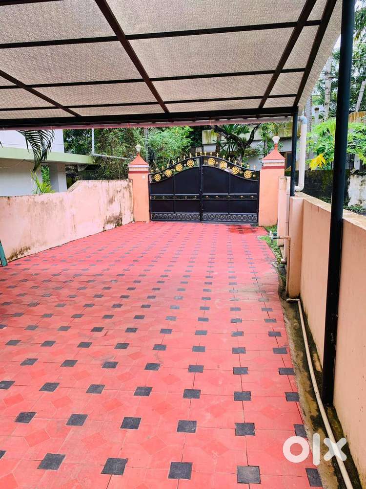 House for Rent @ Anayara (Near Poonthi Road)