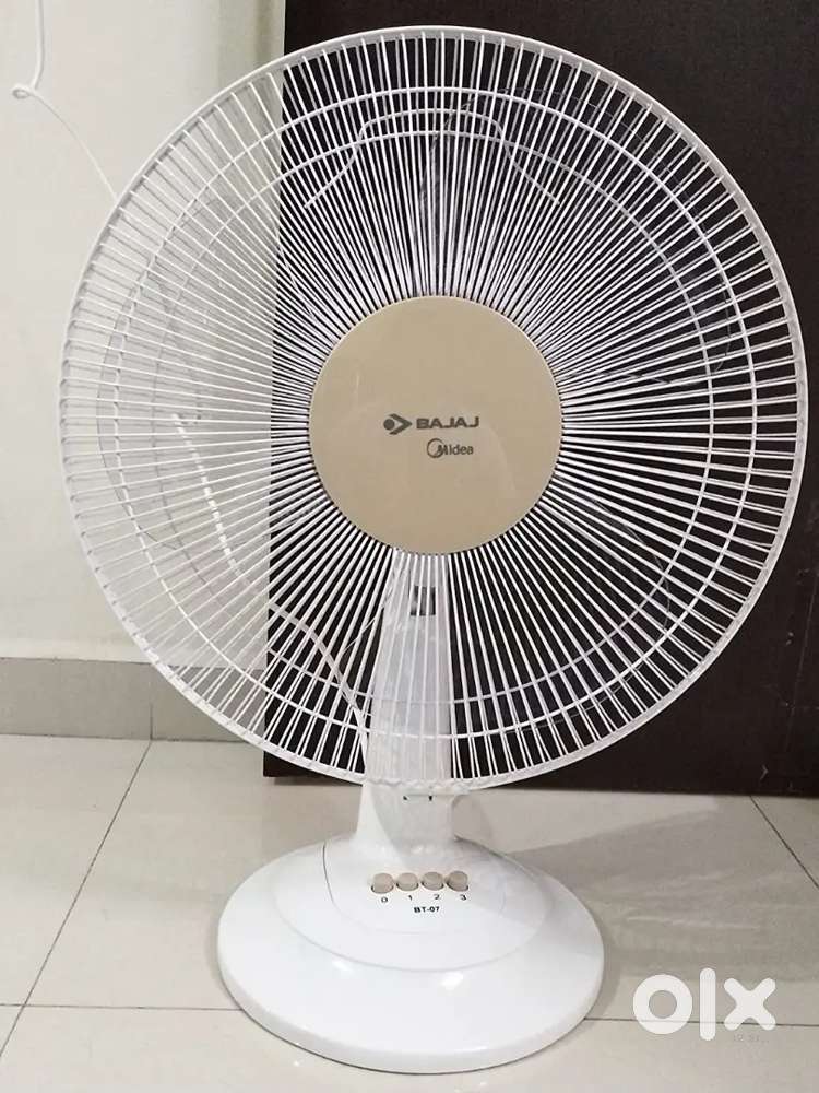 BAJAJ Table Fan. URGENT SELL!!