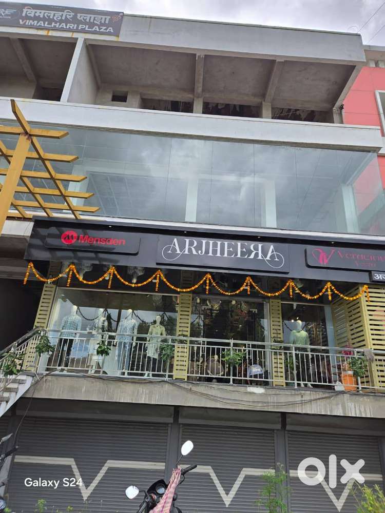 Full Clothing Store Setup, Display Racks + Mannequins + Full Apparel