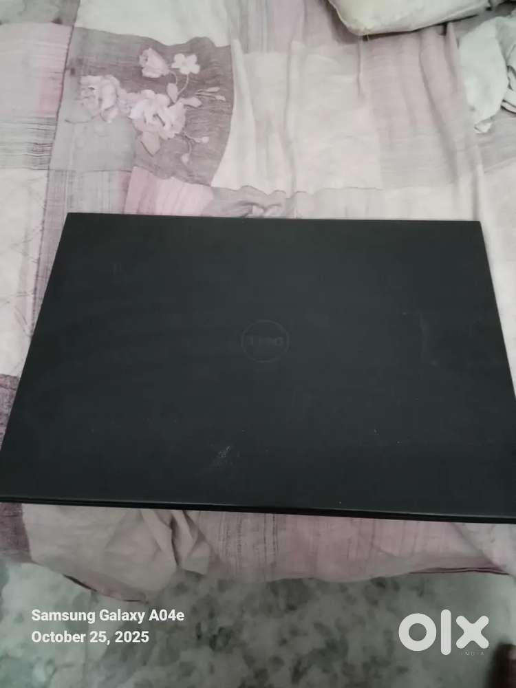 Selling dell laptop in mint condition