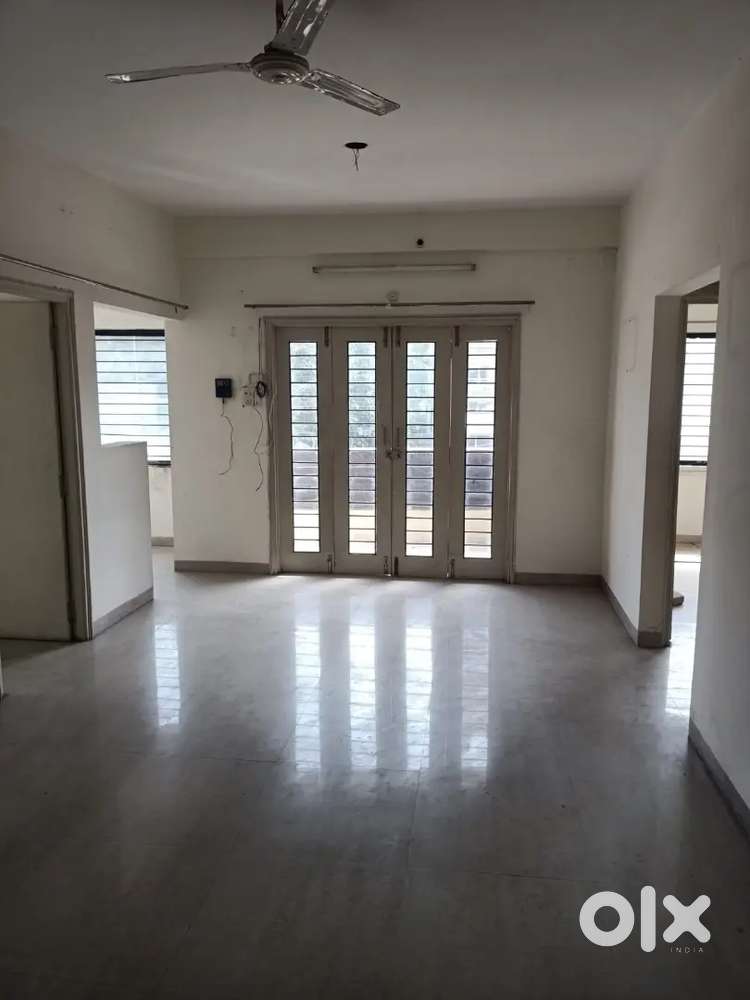 3bhk flat rent near bombay hospital