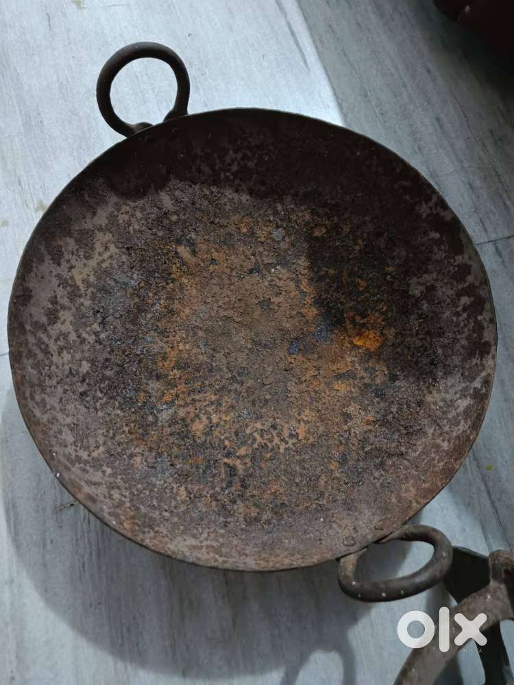 Bartan sale Halwai lohe/iron kadhai silver cooker 7 litre,2 kg dolchi