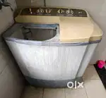 LG semi automatic washing machine