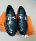 Rosso Brunello Black Loafers – Brand New Condition – ₹800 Only