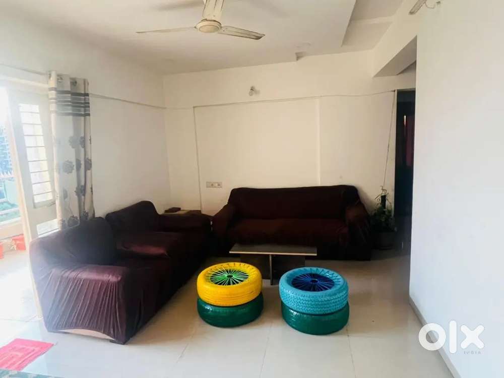 Looking for a bachlor male for replacement