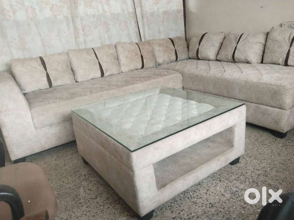 Sofa set -7 seater with centre table