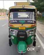 Bajaj maxima Taxi