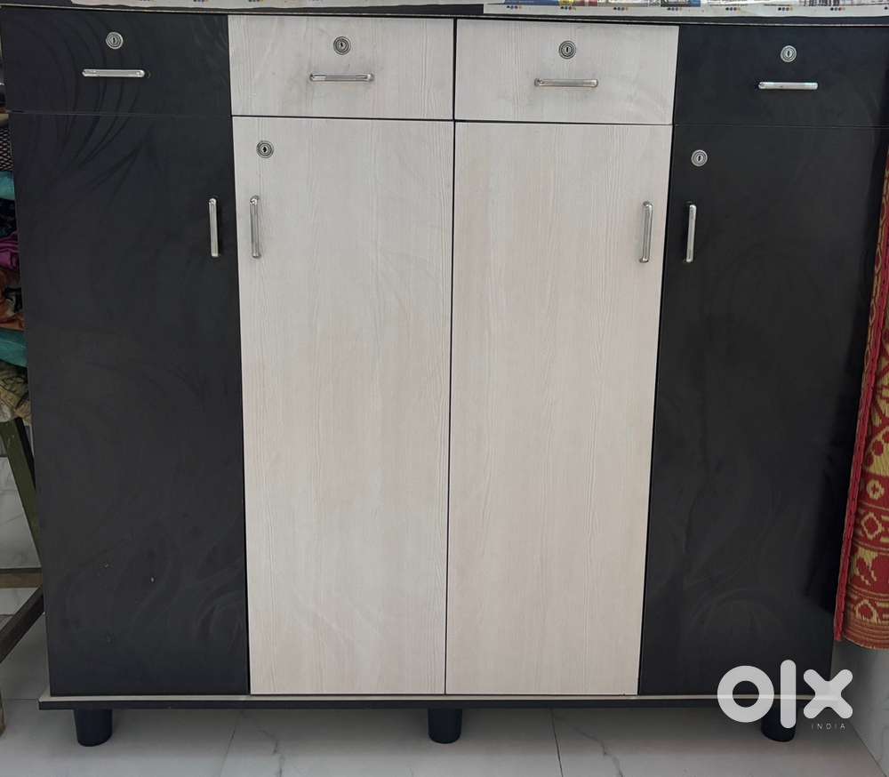 double door cupboard