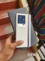 iQOO 11 12/256gb 5g with box and charger available