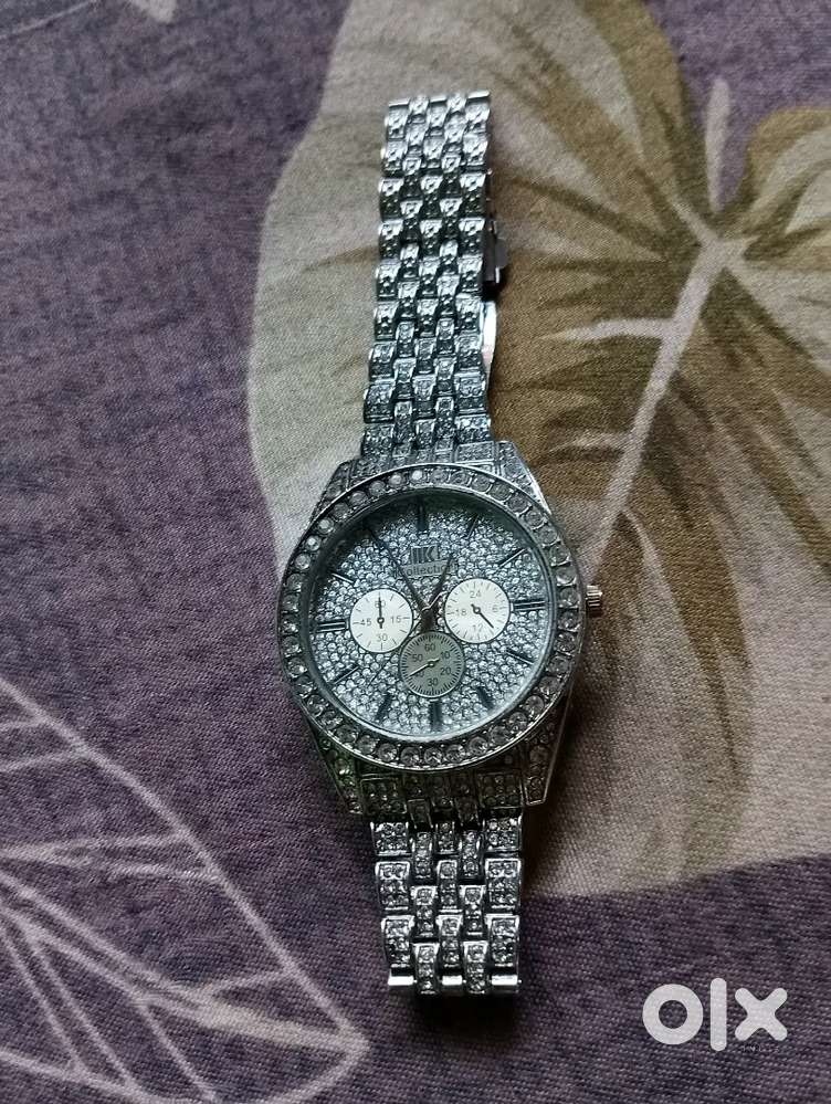 FULLY DIAMOND WATCH FOR SALE IN JUST 600