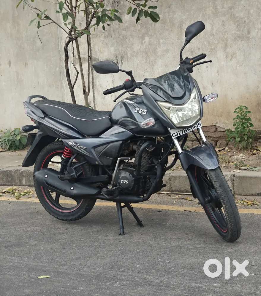 TVS VICTOR - (2017)