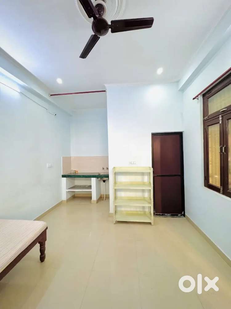 Well Maintained and Furnished AC room Available