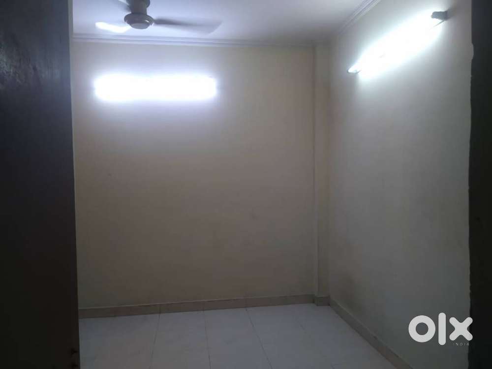 Need a professional (female) to share my 2bhk