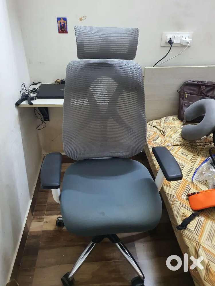 Premium Office Chair – Like New