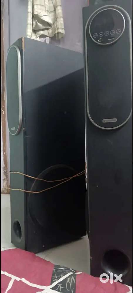 Ye speaker hai me ise bechna chata hu 18 hazar ke lya tha 2 saal old h