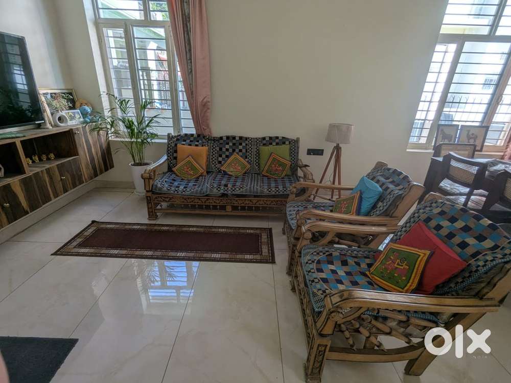 Teak Wood 3+1+1 Sofa Set