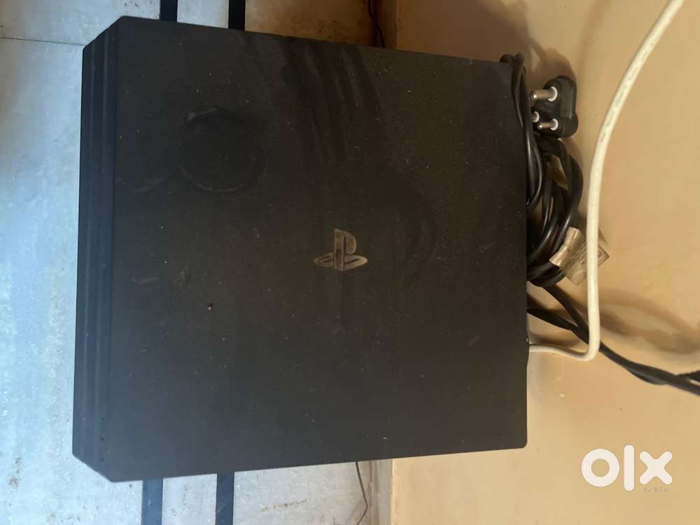 PS4 pro with controller