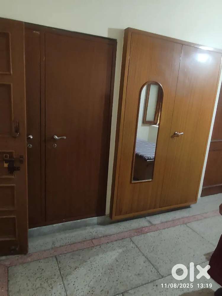 WITHOUT KITCHEN FURNISHED ROOM FOR SINGLE STUDENT NEAR ALLEN BALLIWALA