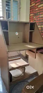 Computer table