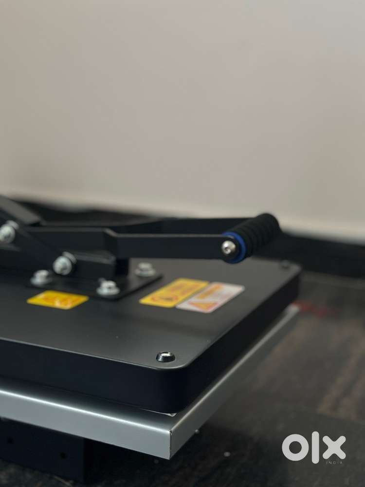 HEAT PRESS MACHINE ( NEW ONE NON USED ) WITH PRINTER AND TOP QUALITY