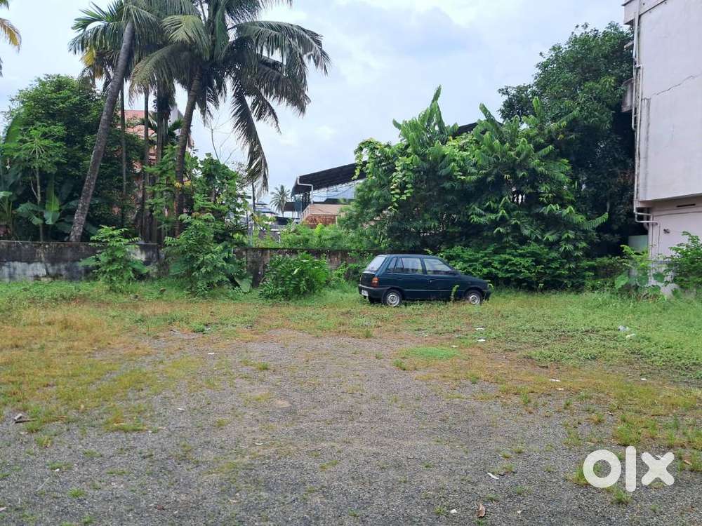 6 Cent of Commercial Property in Kacheripady, Ernakulam.