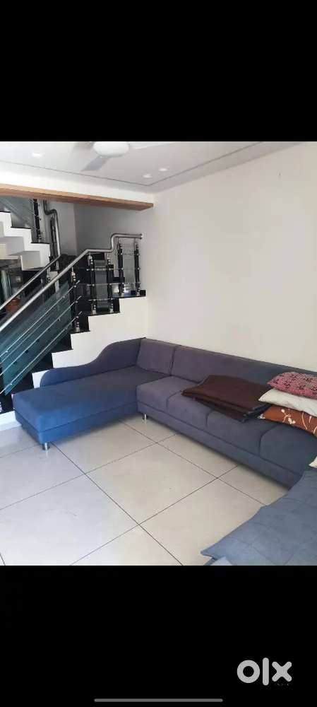 4 bhk fully furnished luxurious bunglow for rent in Mavdi are