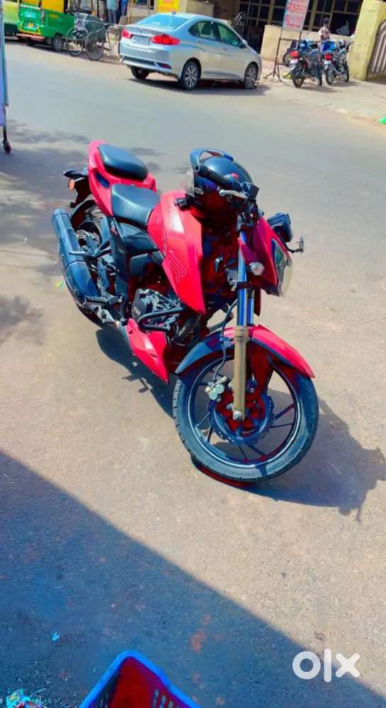 TVS apache RTR 200 4V