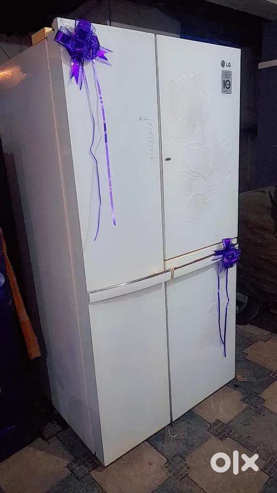 LG  double door SIDE BY SIDE fridge available for sale MINT CONDITION.