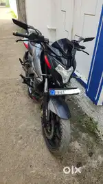 Pulsar NS 200 Black
