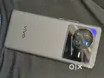Vivo x80 8 128 very good condition only green line