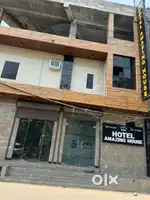Hotel staff for rooms clearing