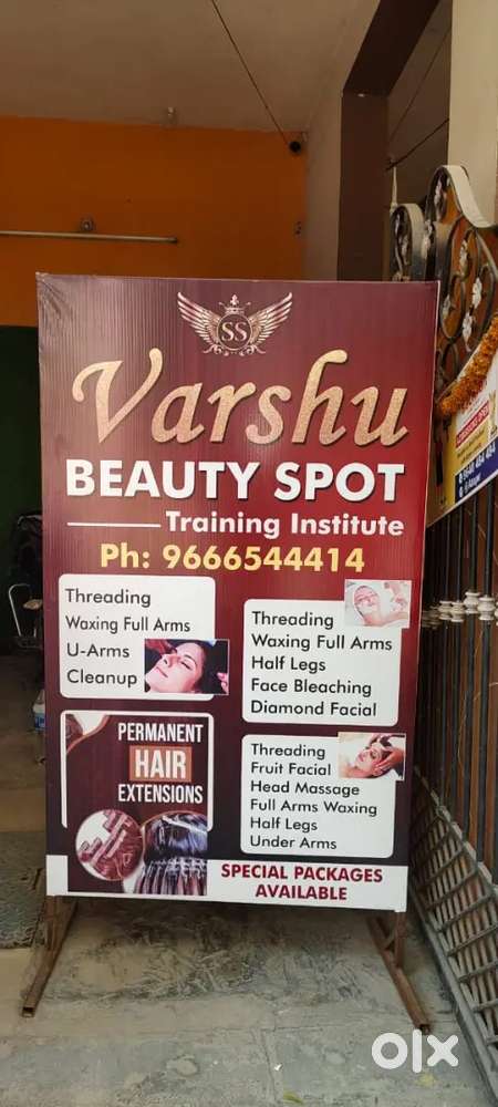 Varshu beautyparlur