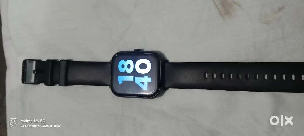 A brand new boult watch Smart watch