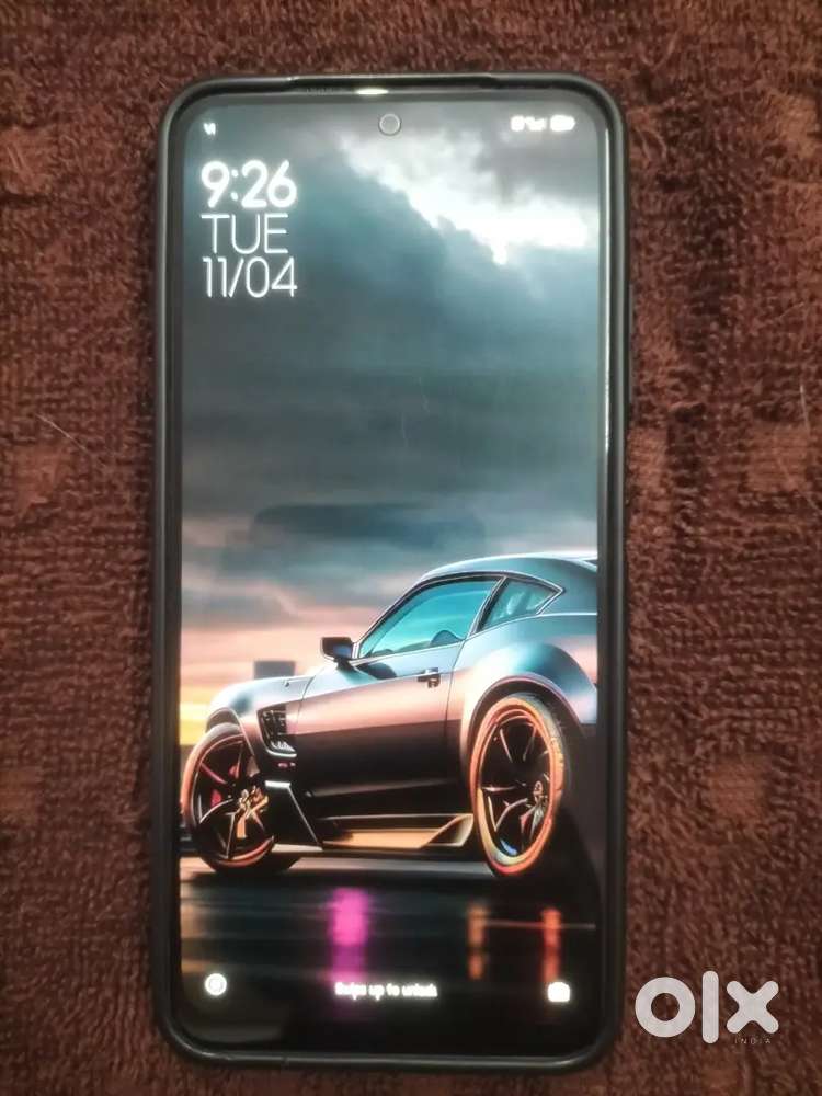 6/128 Bill,box, charger available