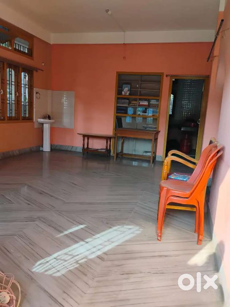 2BHK ROOM AVAILABLE IN BHETAPARA( VIDYA MANDIR PATH)