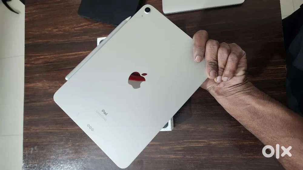 Apple IPad Air 4th Generation wifi new condition