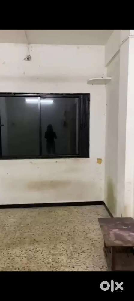 We need 4 bachlore girls