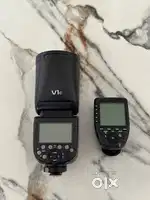Canon V1 Godox flash