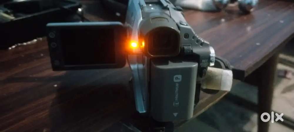 Selling cz not using its an antique peice good condition and working