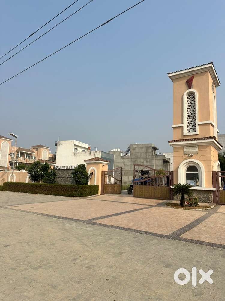 120 Gaj Plot available in Emperium City