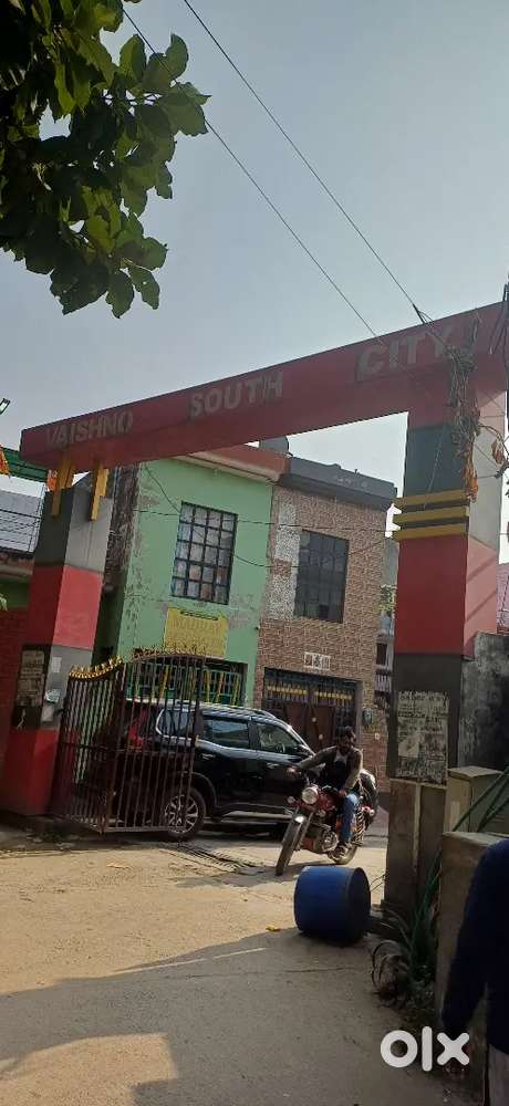 146 gaj plot 143 hai