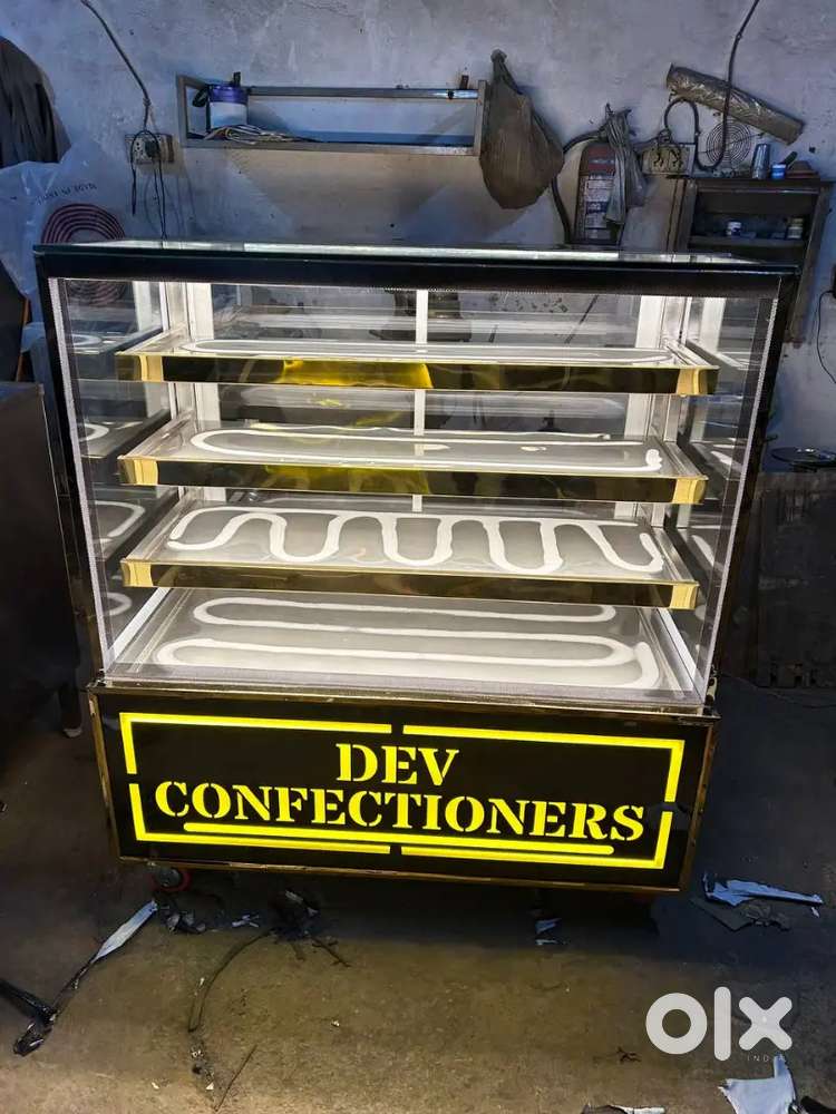 Cold Display Counter For Sweets, Cakes And Pastries.