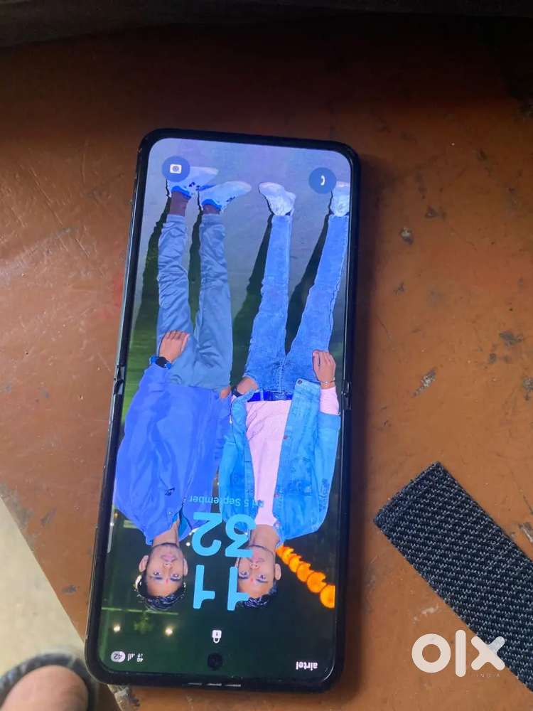 Samsung z flip 3 5g good candiso