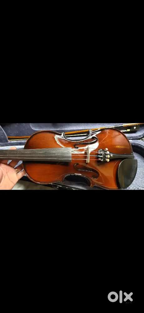 Violin 4/4 adult size.