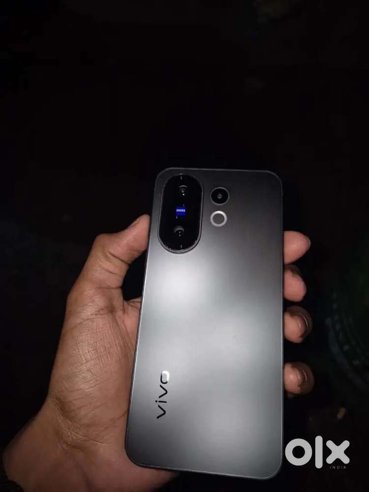 Vivo x200 fe 12 256 gb 2 month hua hai liye huye  no screach