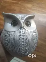 XTORE MODERN CLASSY LUCKY OWL RESIN ART FIGURE SHOWPIECE (SILVER)